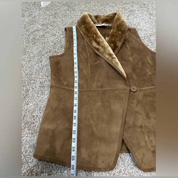 d&co Suede and faux fur vest sz XS - Picture 7 of 8
